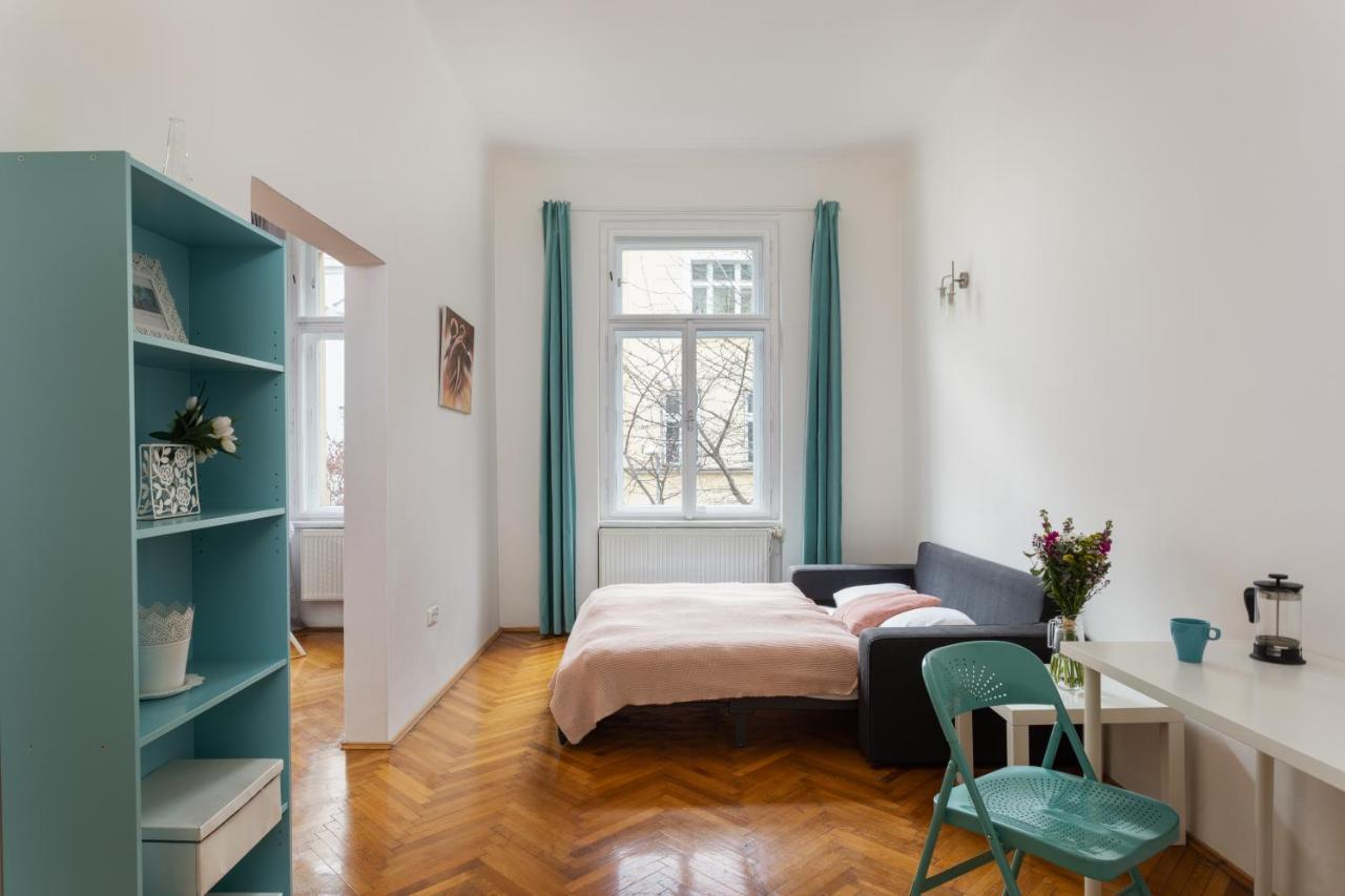 Апартаменты Welcoming Flat In Vinohrady By Prague Days Экстерьер фото